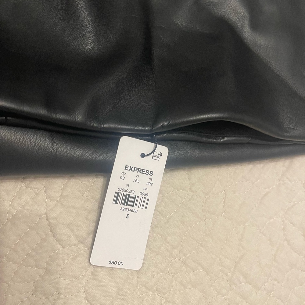 Fux leather skirt